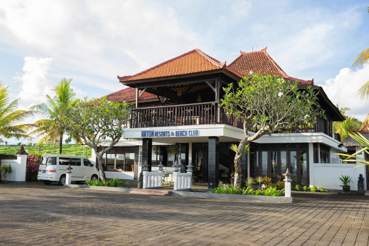 Arton Resort & Beach Club Pulukan Exterior photo