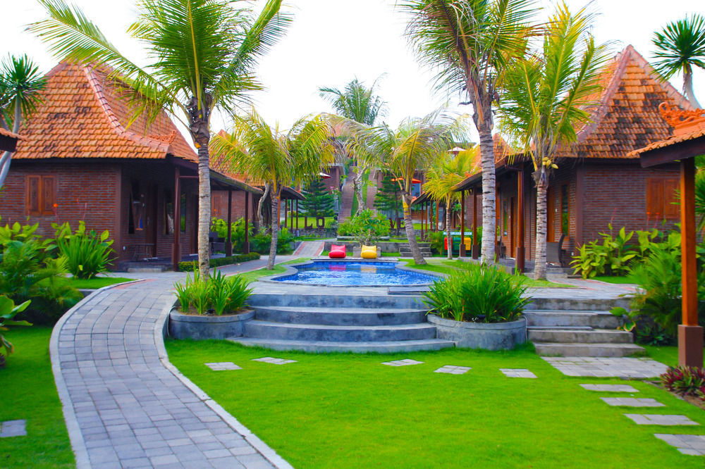 Arton Resort & Beach Club Pulukan Exterior photo