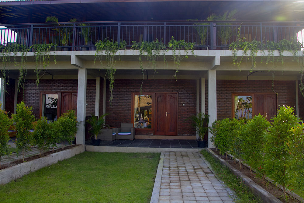Arton Resort & Beach Club Pulukan Exterior photo