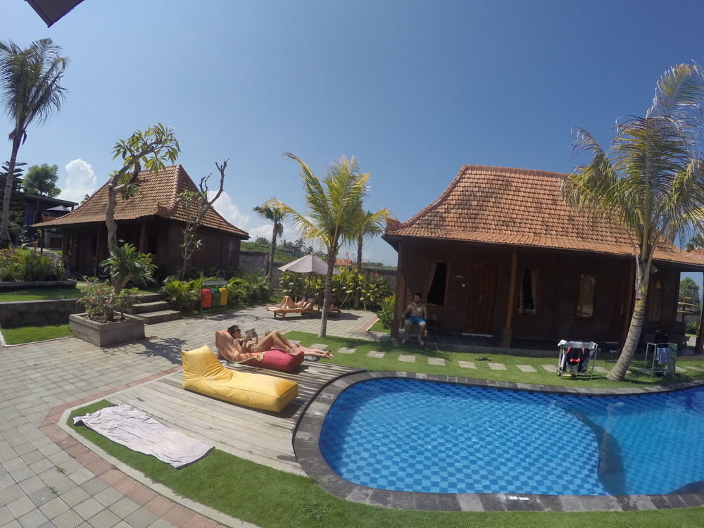 Arton Resort & Beach Club Pulukan Exterior photo