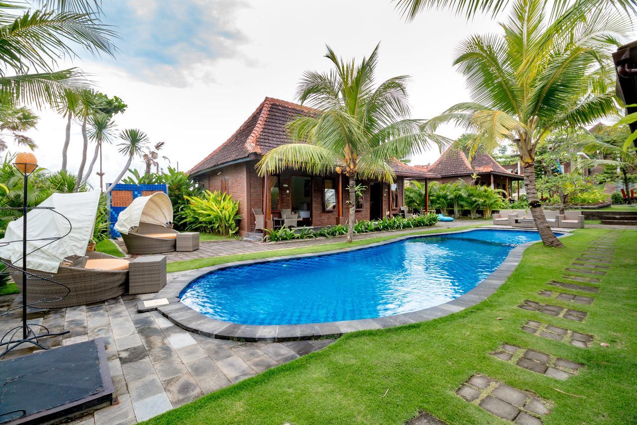Arton Resort & Beach Club Pulukan Exterior photo