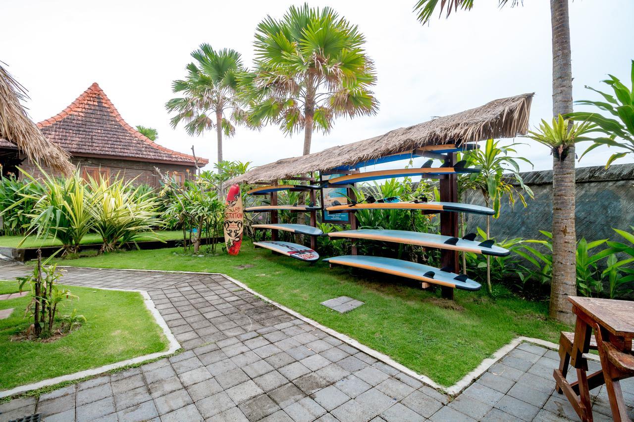 Arton Resort & Beach Club Pulukan Exterior photo