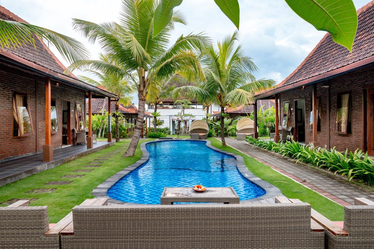 Arton Resort & Beach Club Pulukan Exterior photo